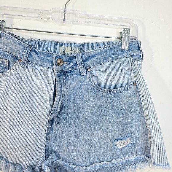 Rewash Blue Colorblock Pinstripe Acid Wash Raw Hem Cut off Denim Mom Shorts - Picture 3 of 7